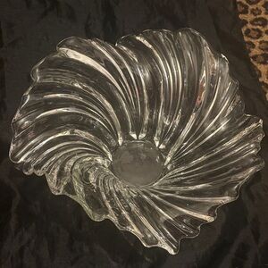Elegant Swirl Glass Bowl